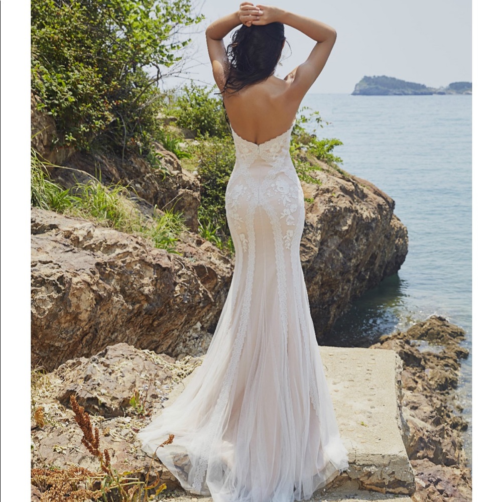 Wedding Dress (Boho/beachy)
